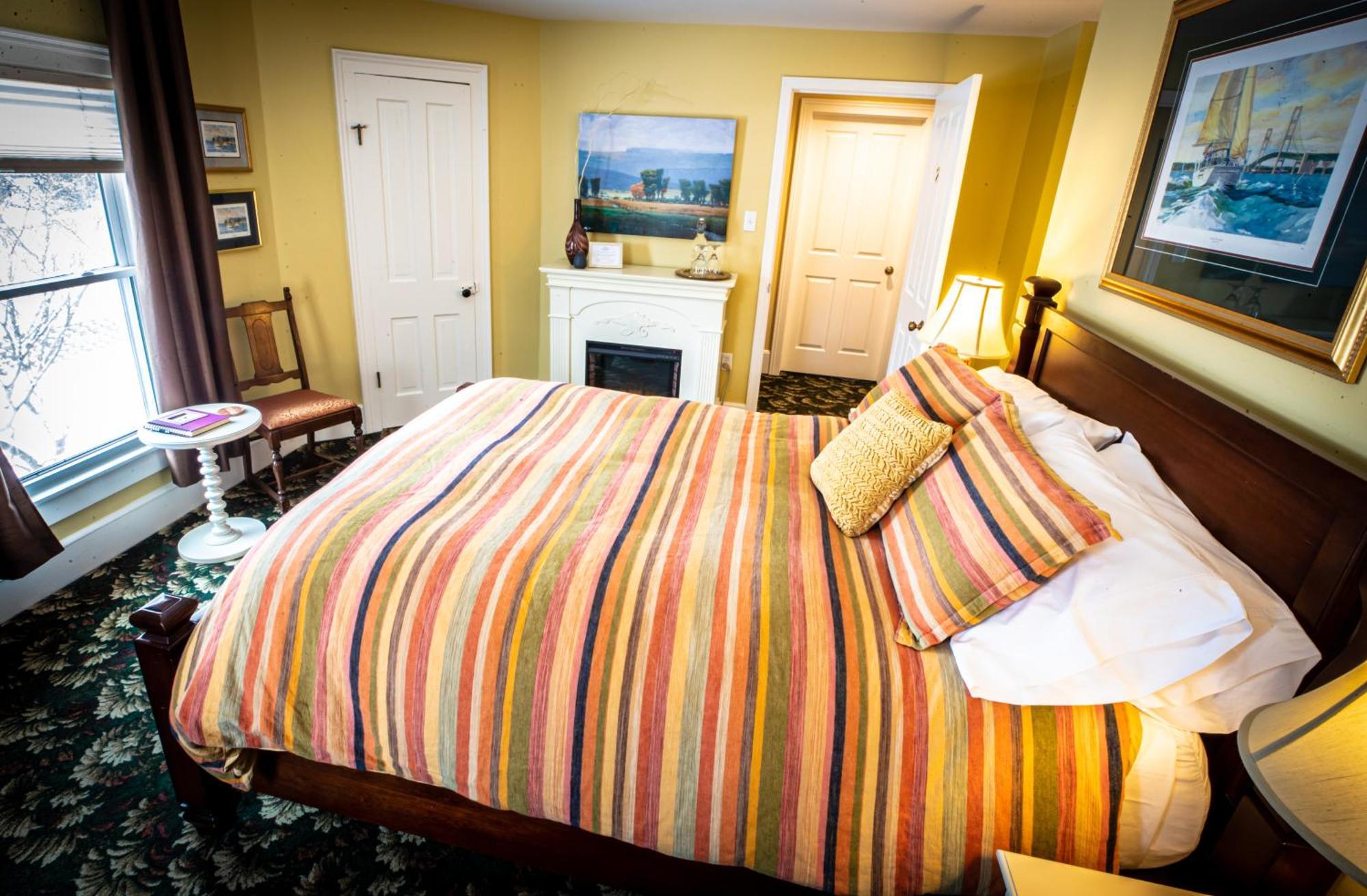 סאוגטוק Twin Oaks Inn מראה חיצוני תמונה