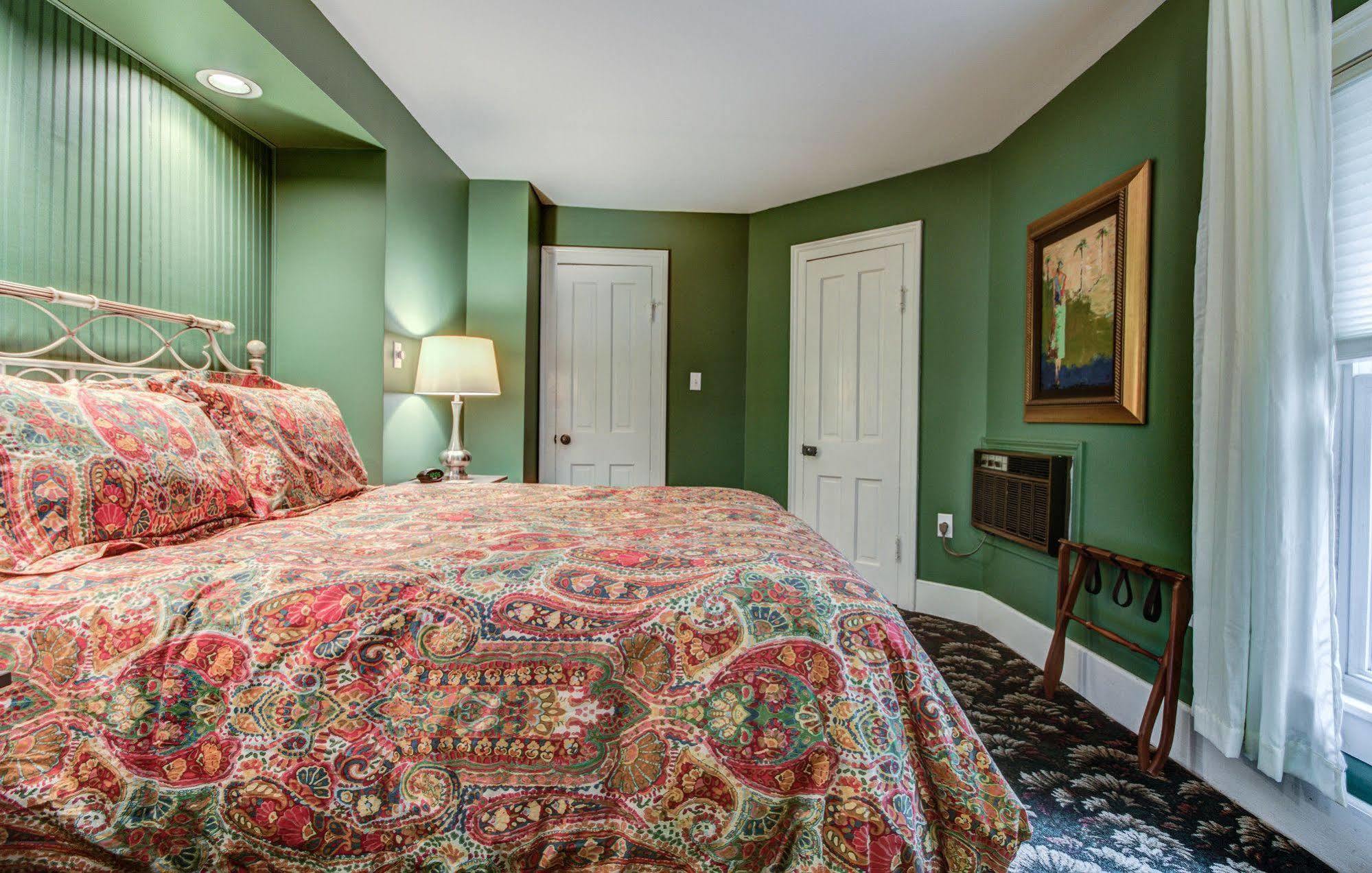 סאוגטוק Twin Oaks Inn מראה חיצוני תמונה